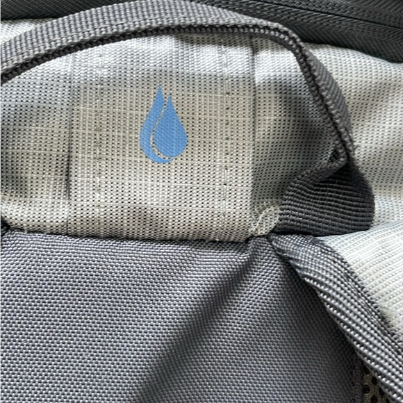 Timber Ridge Gray and Blue Backpack - Picture 4 of 4